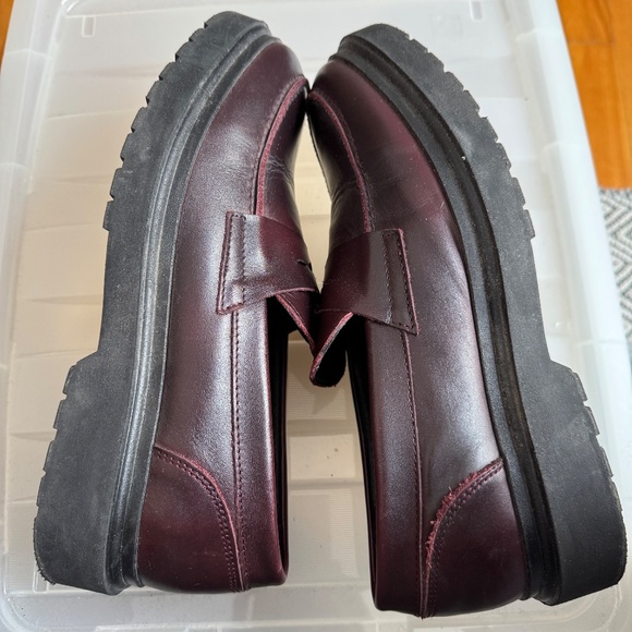 Simons Men’s 41 chunky loafers in burgundy - Picture 4 of 7